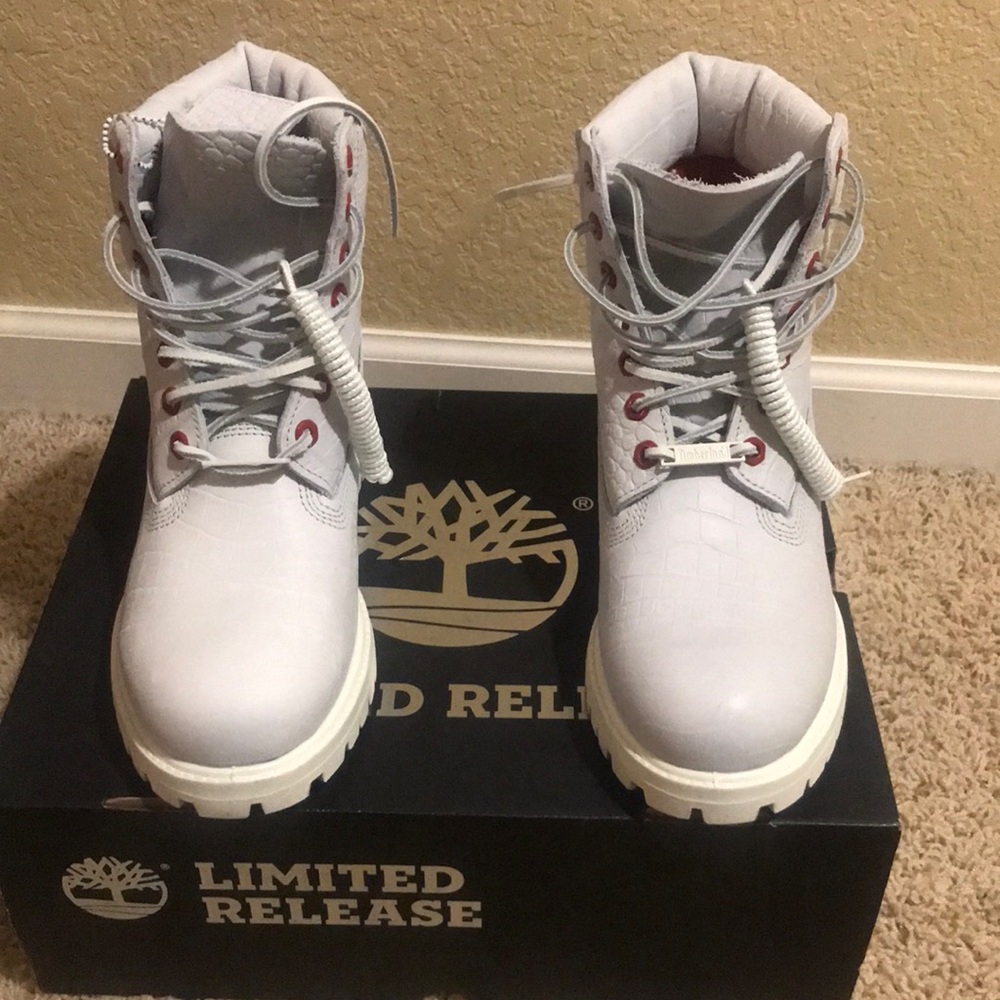 Mens boots white from Timberland Limited Release